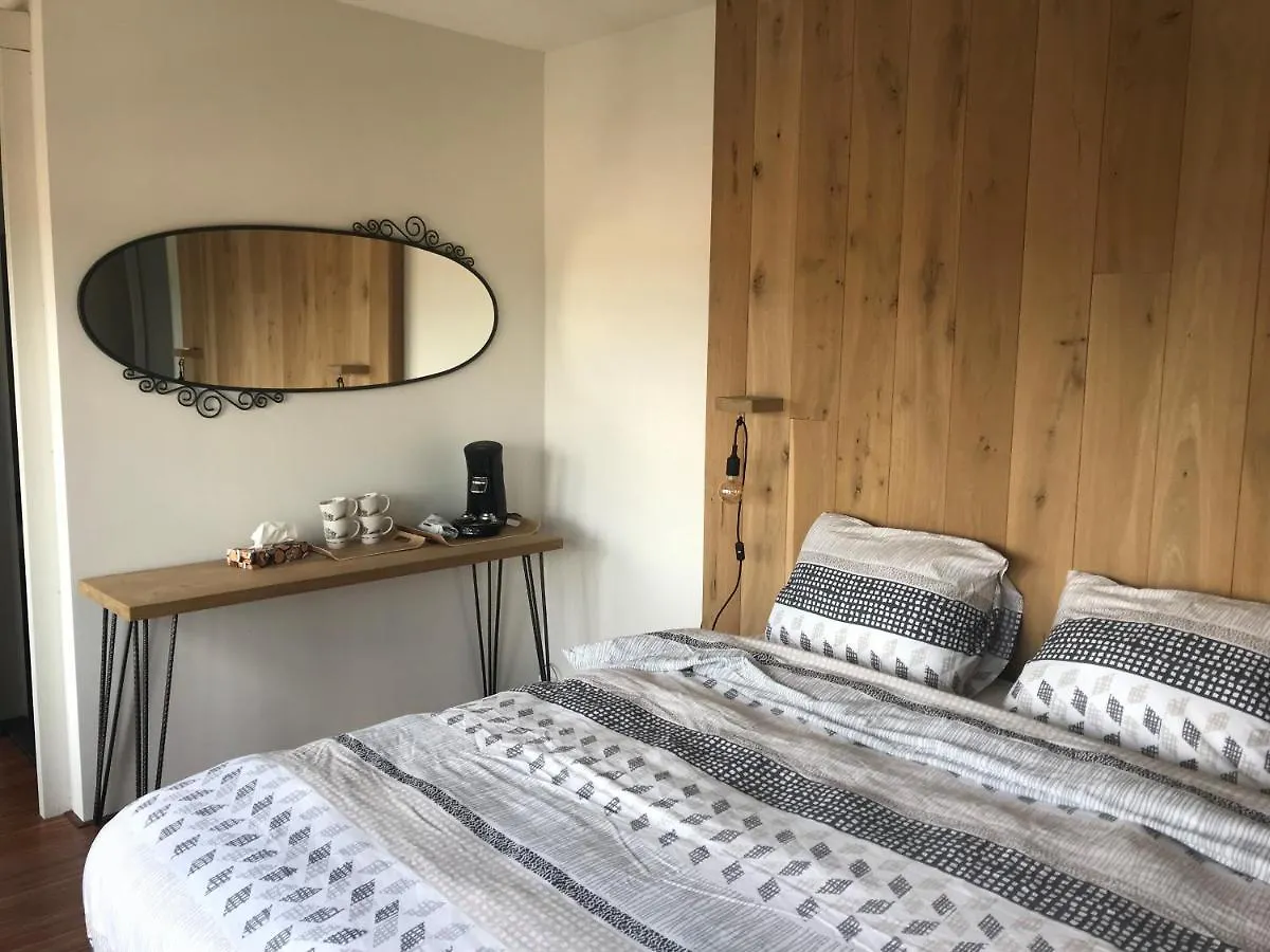 B&B De Boomhut Rotterdam 0*,  Netherlands