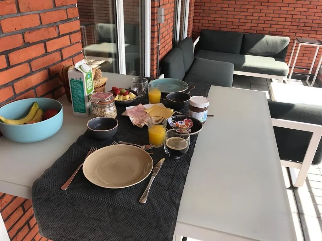 B&B De Boomhut Rotterdam Bed & Breakfast